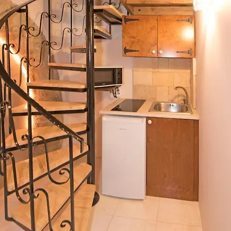 Athina House Tatil Evi *